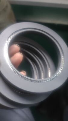 Пружинные уплотнения из PTFE для колес прицепов, гидравлических систем и других применений